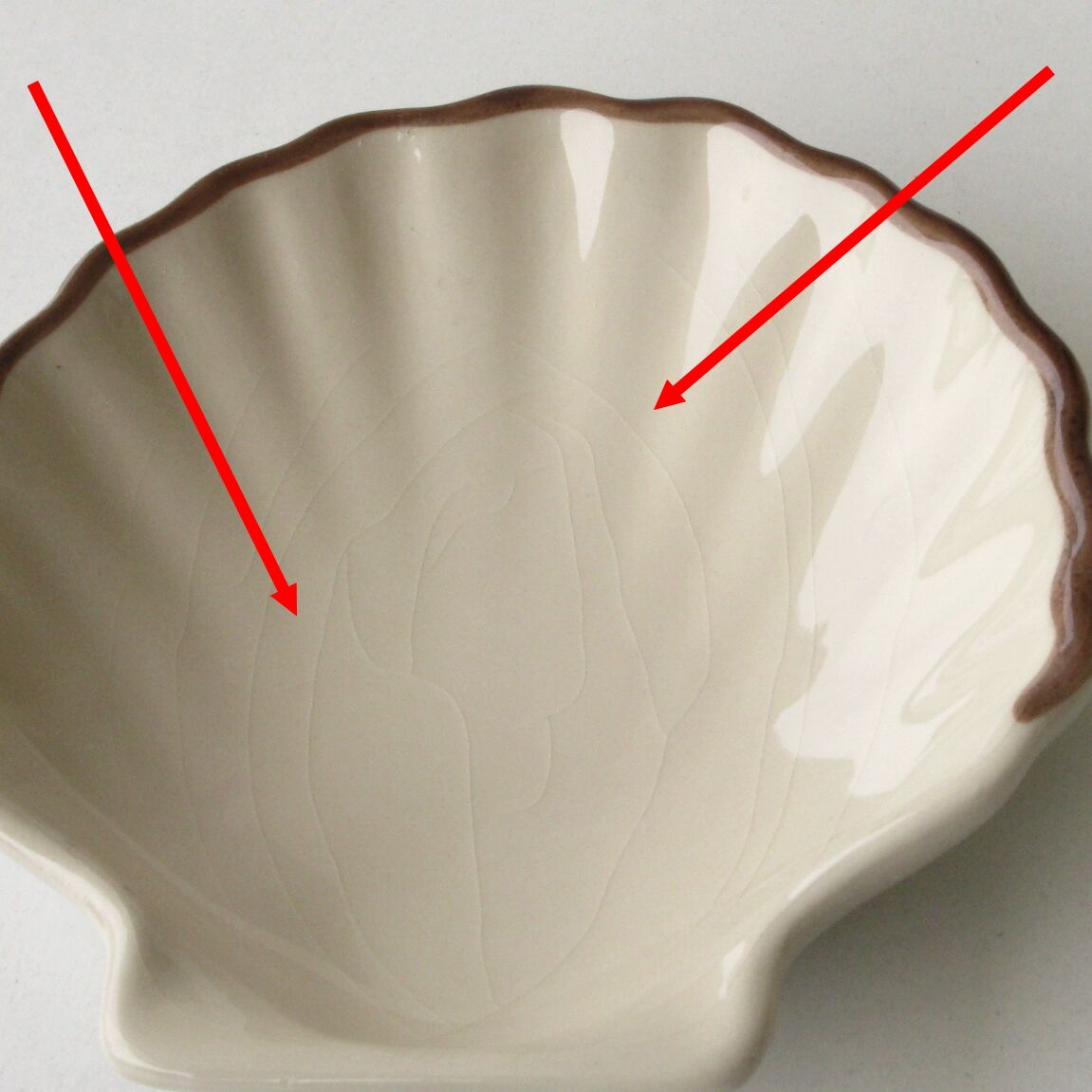 Set of 8 Emile Henry Scallops - Beige culinary pottery