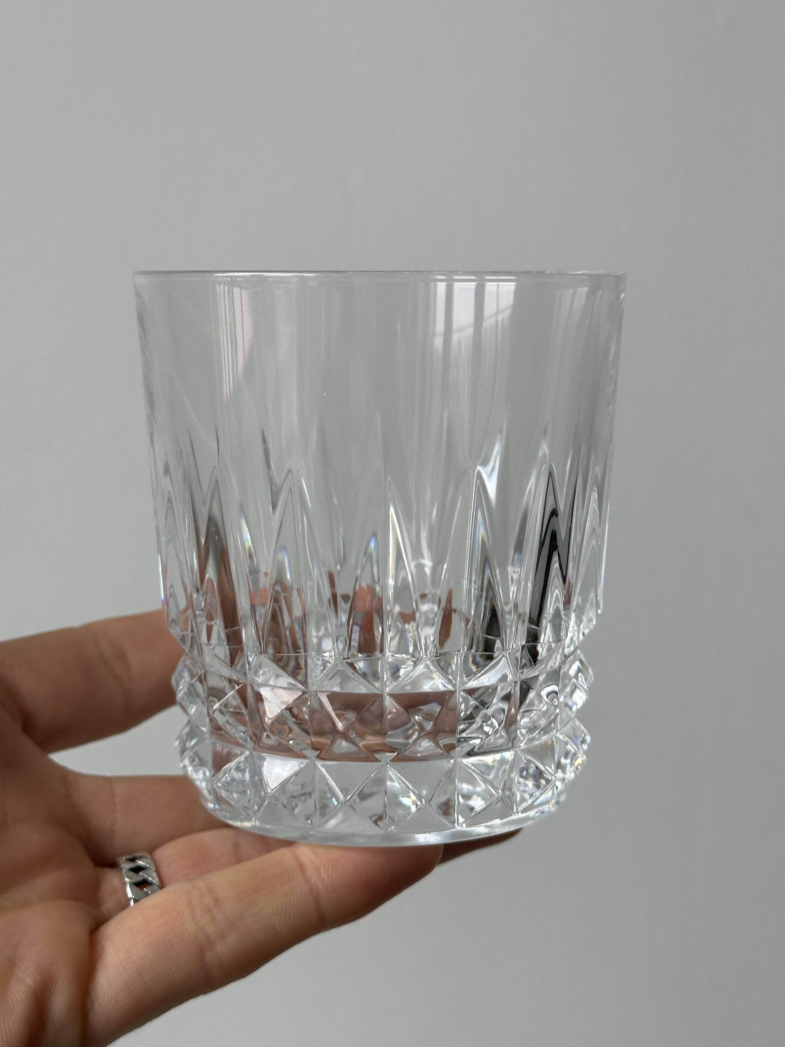 Ensemble de 5 verres à whisky en cristal ciselé