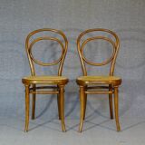 2 Thonet No. 10 chairs, 1870 version, new caning