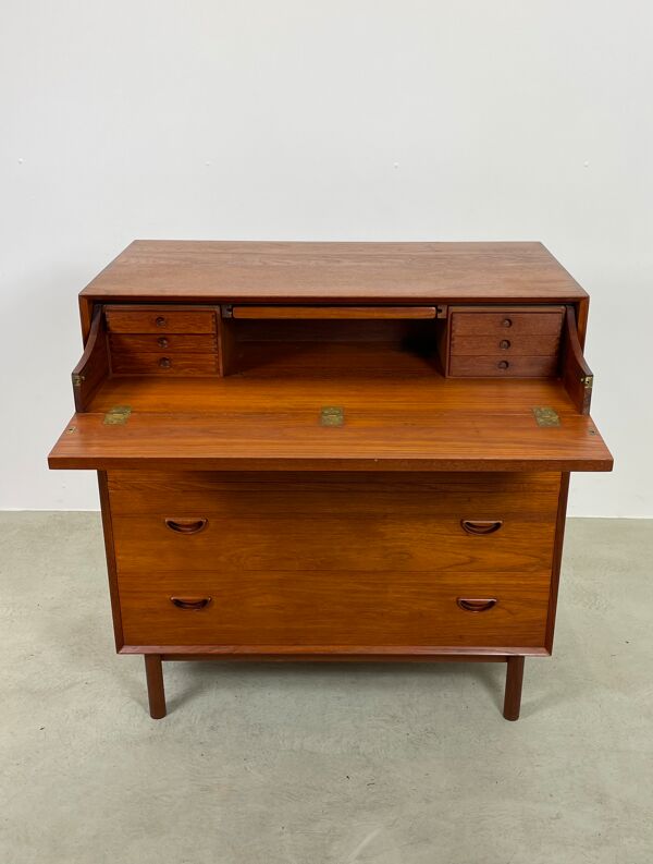 Commode en teck danois et commode par Hvidt & Mølgaard-Nielsen
