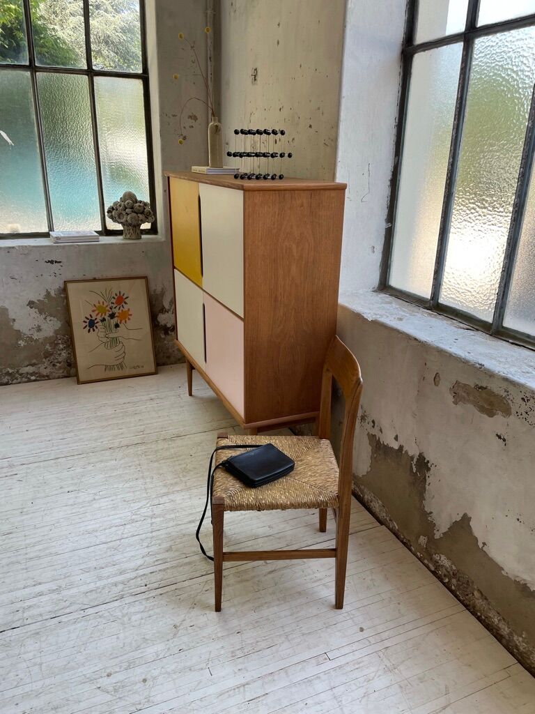 Teak-enfilade storage cabinet