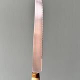 Série de 11 couteaux de table dentelés vintage