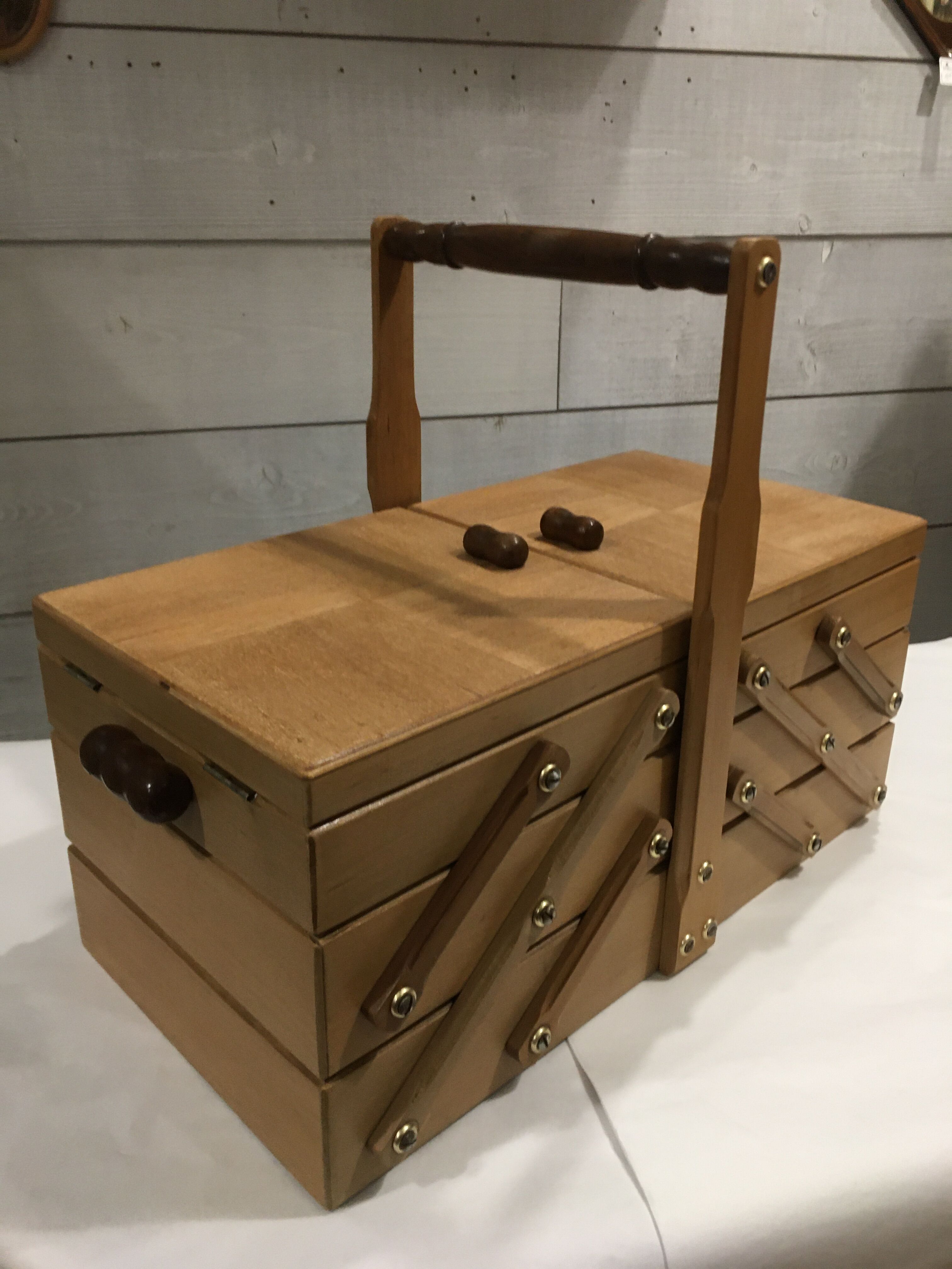 Sewing worker to pose