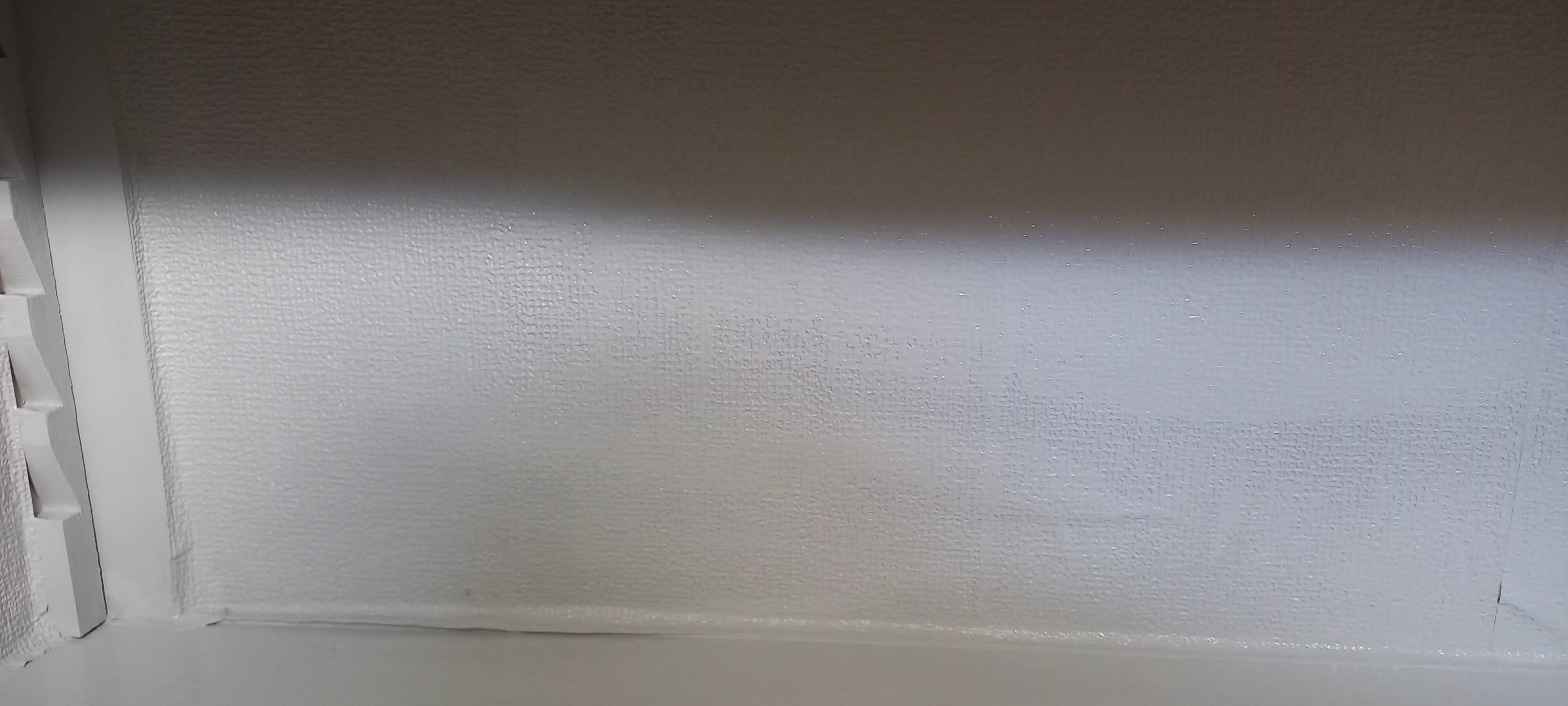 Light grey old bibus