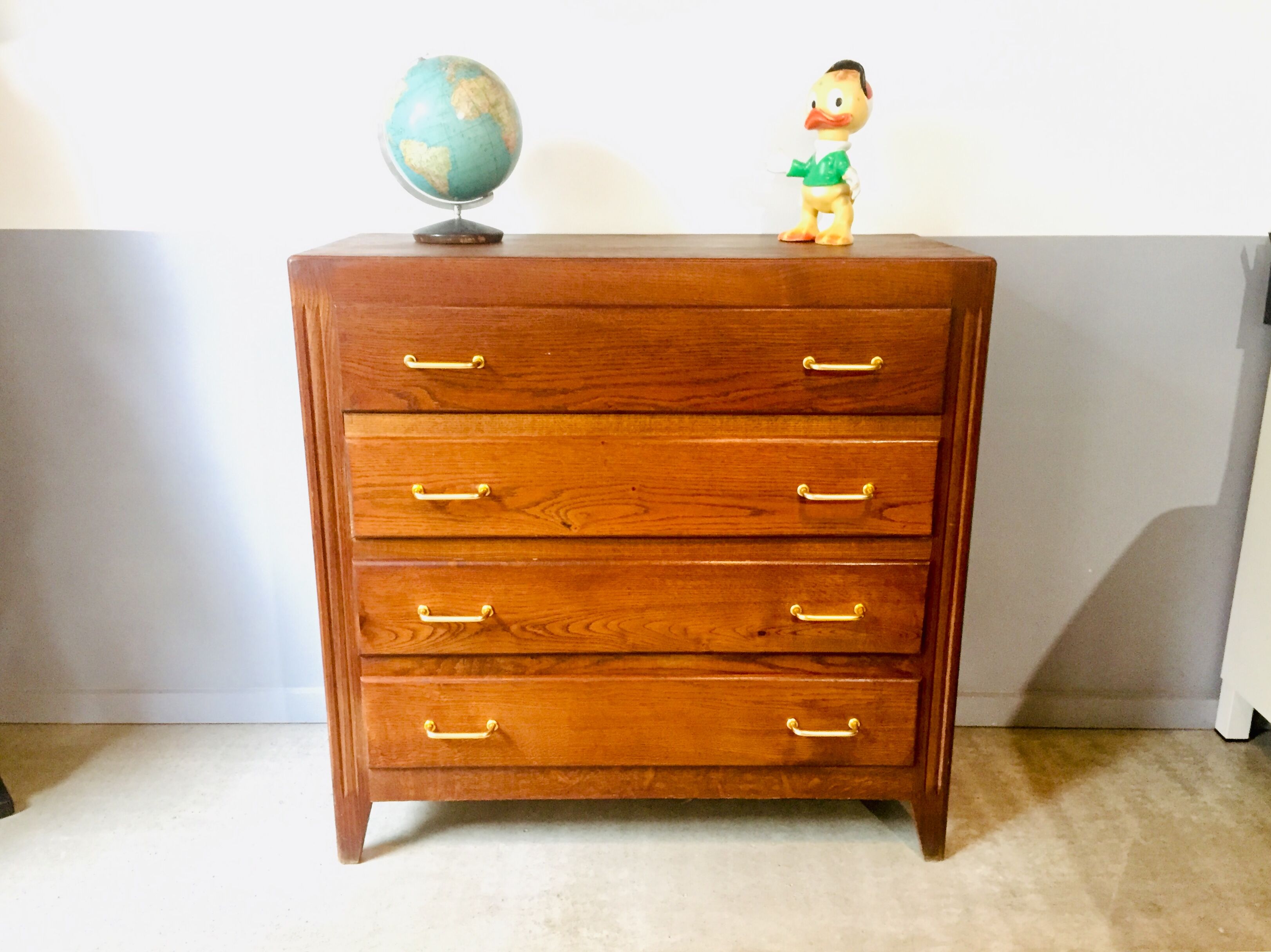 Vintage dresser