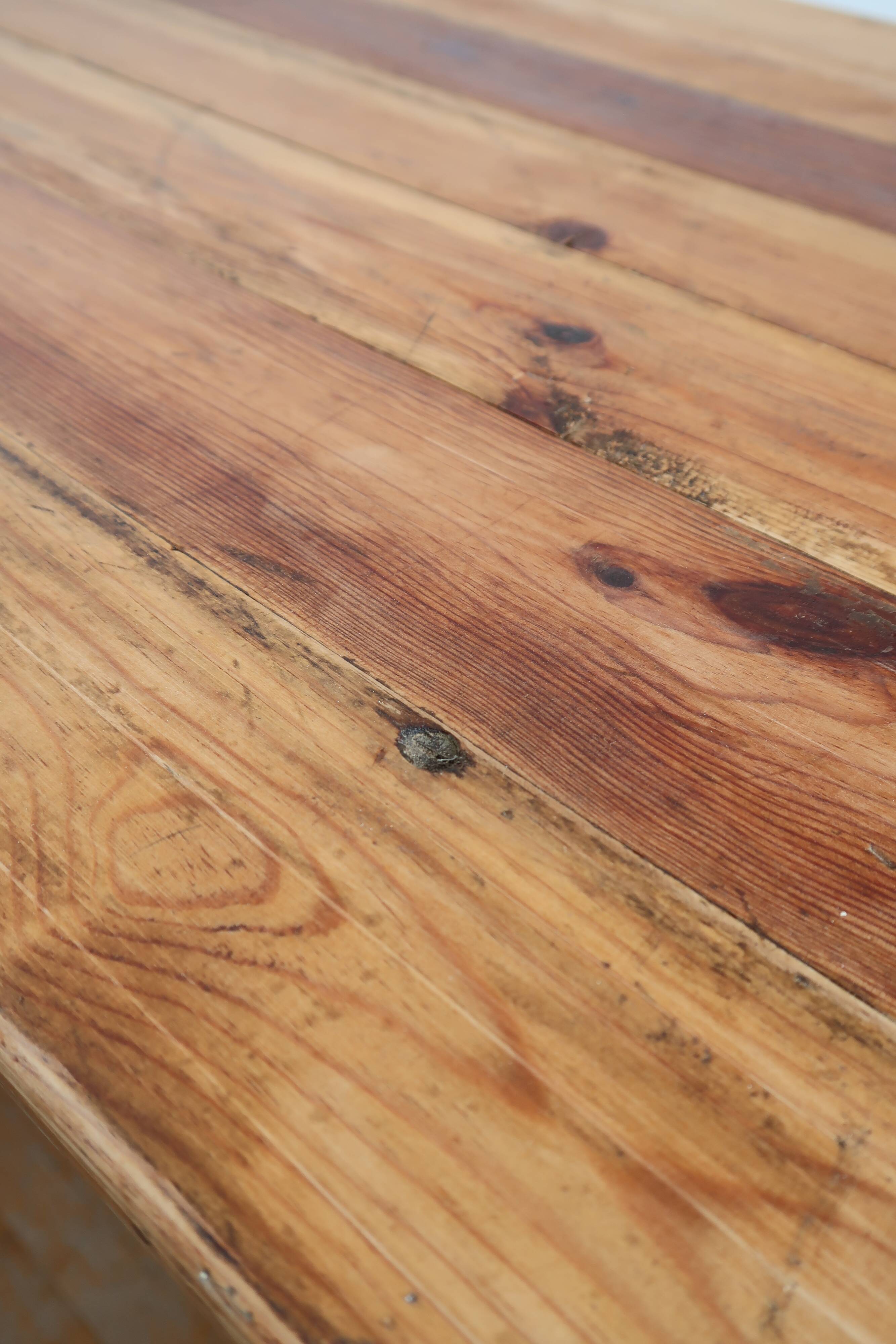 Light farmhouse table