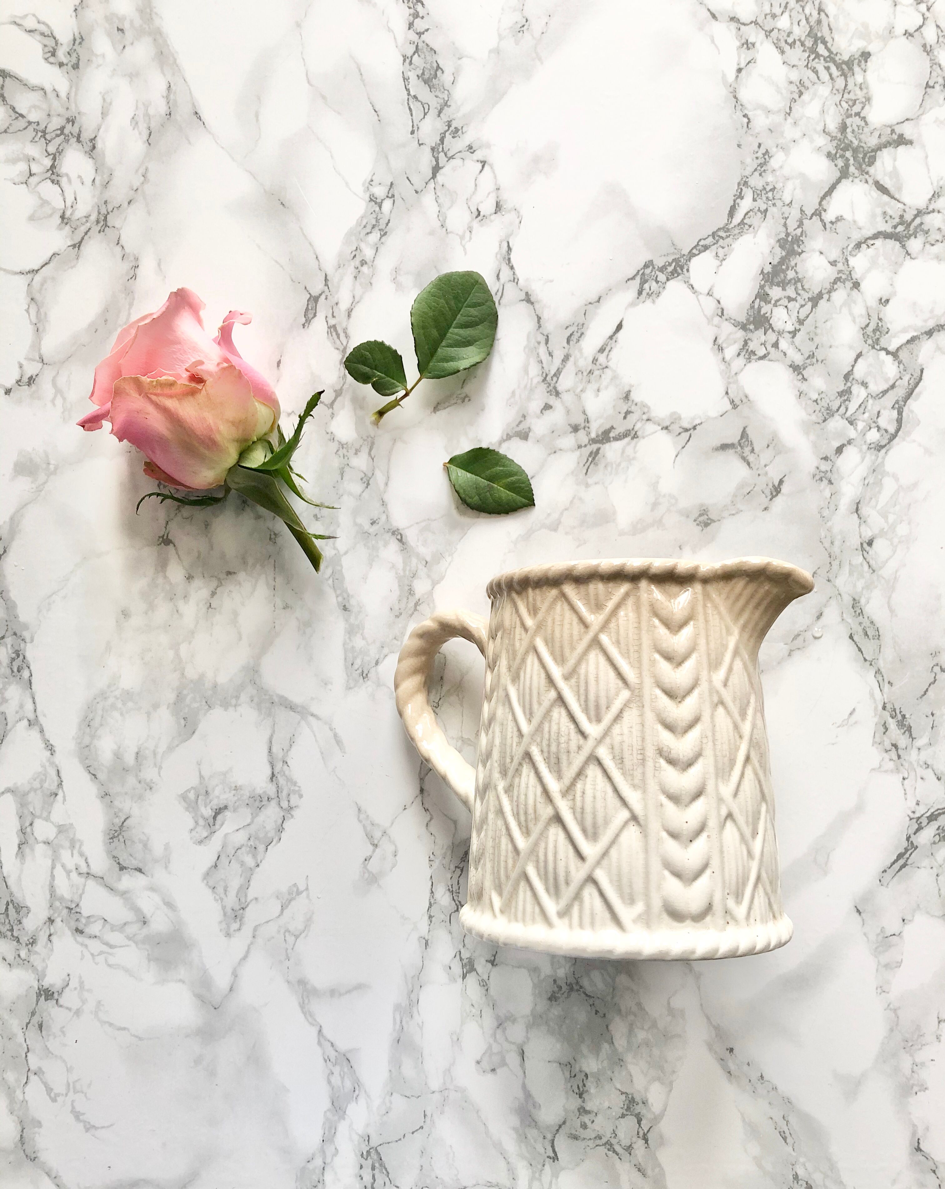 White pitcher, english manufacture Taunton Vale Pottery