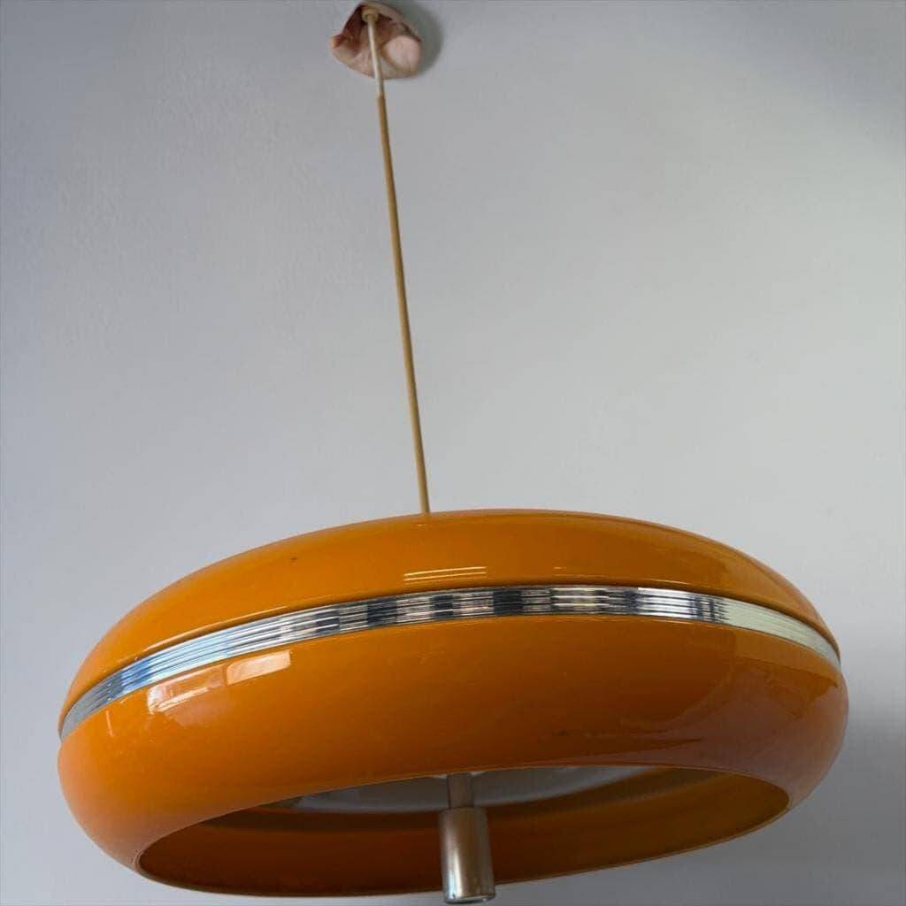 Suspension vintage orange space age UFO