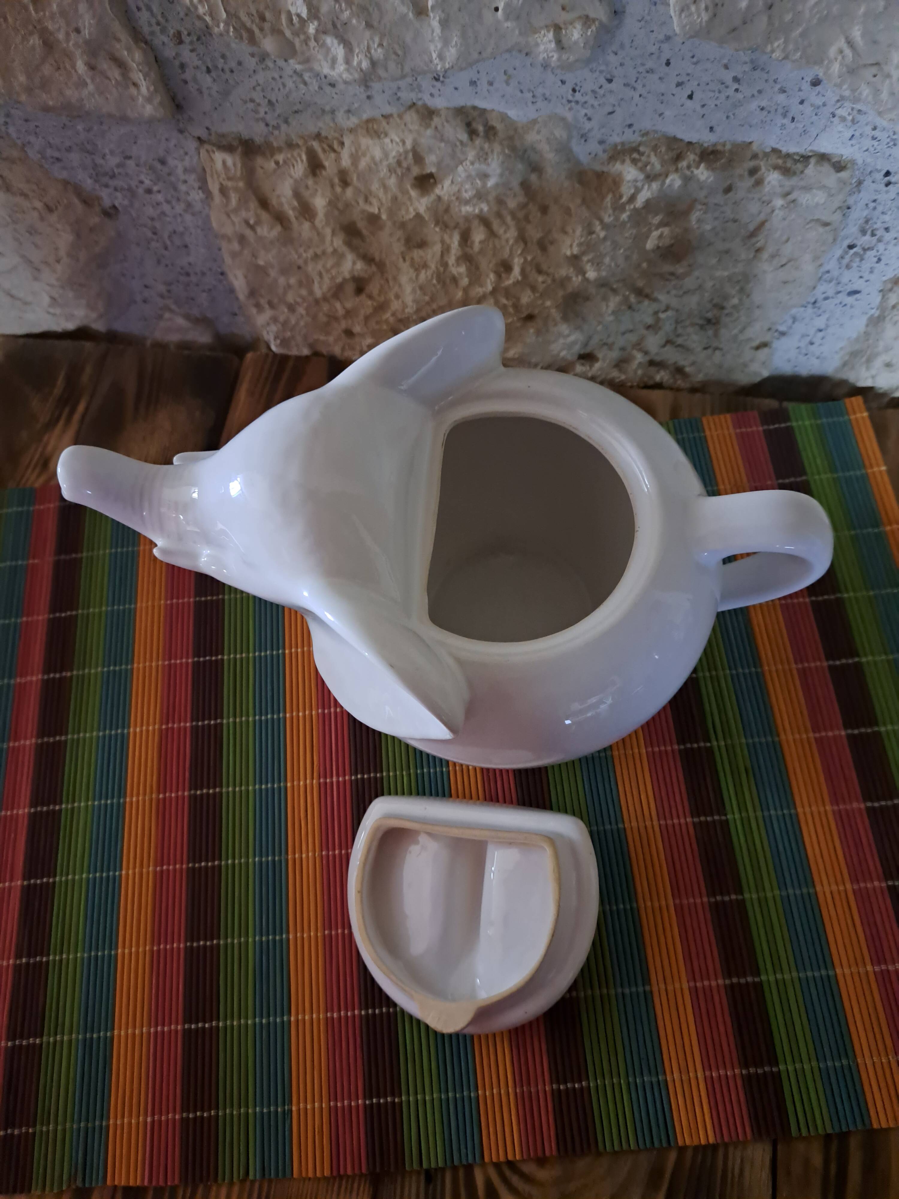 White elephant teapot