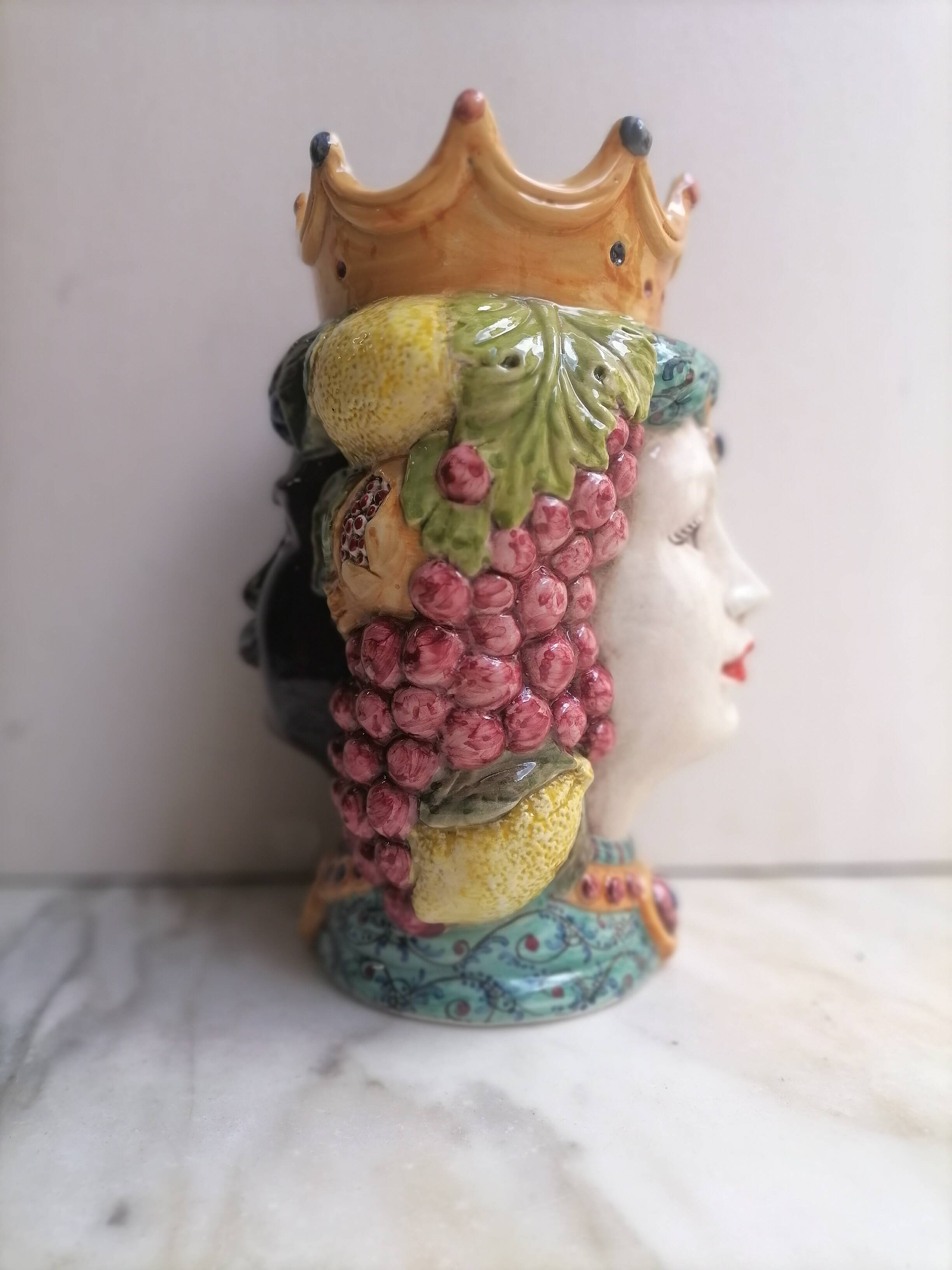 Vasi a forma di teste di moro siciliane in ceramica