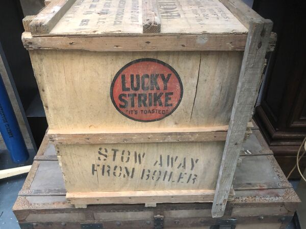 Ancienne caisse militaire Américaine Bois Lucky Strike US
