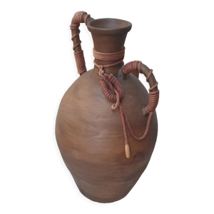 Poterie ancienne terre
