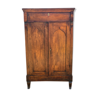 Armoire en bois de chêne de style Biedermeier