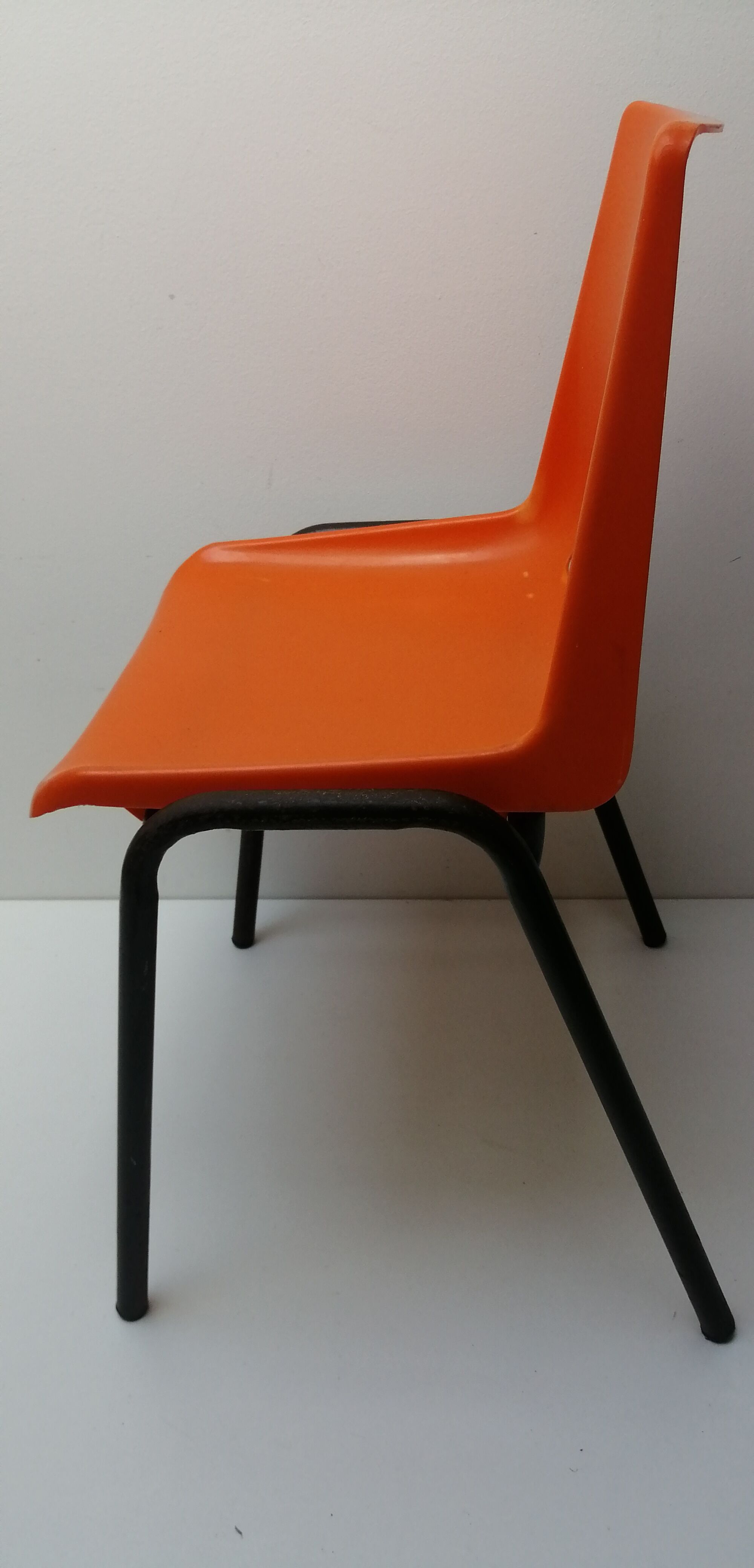 Vintage children's chair orange HB