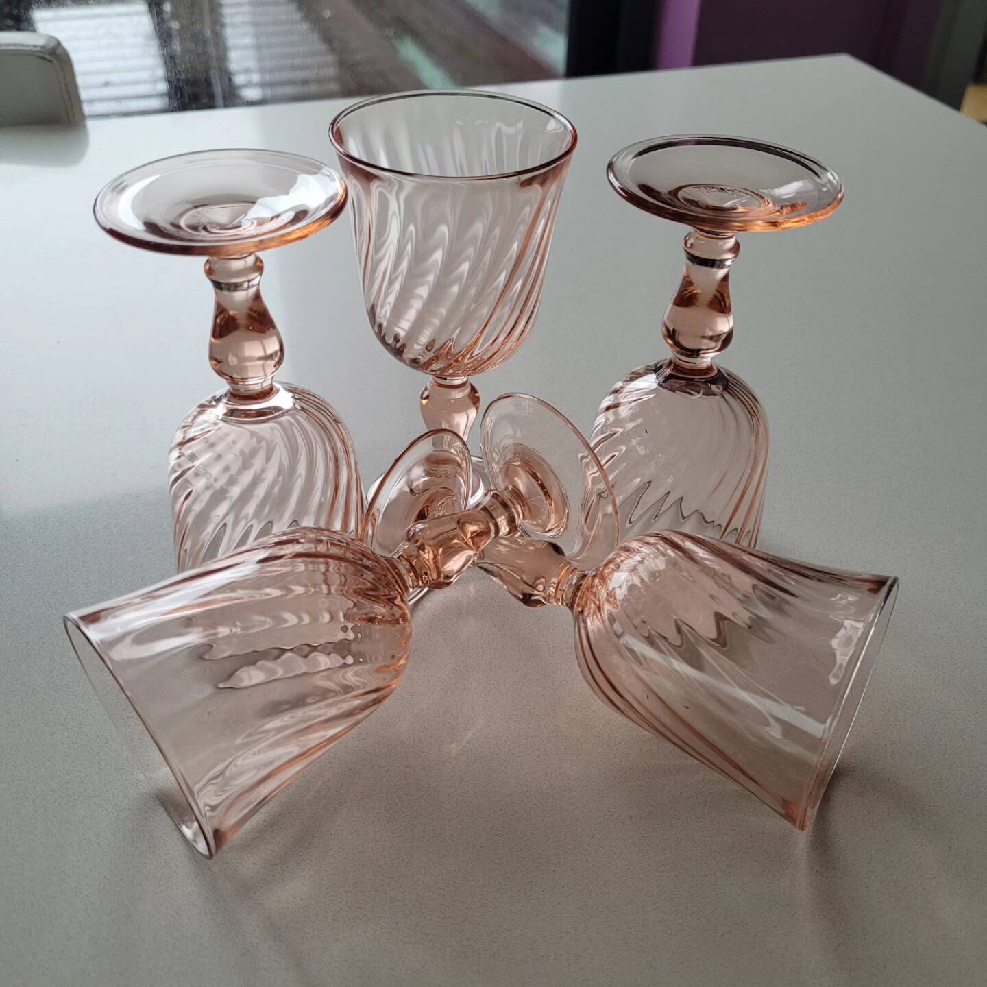 5 verres à pied Rosaline