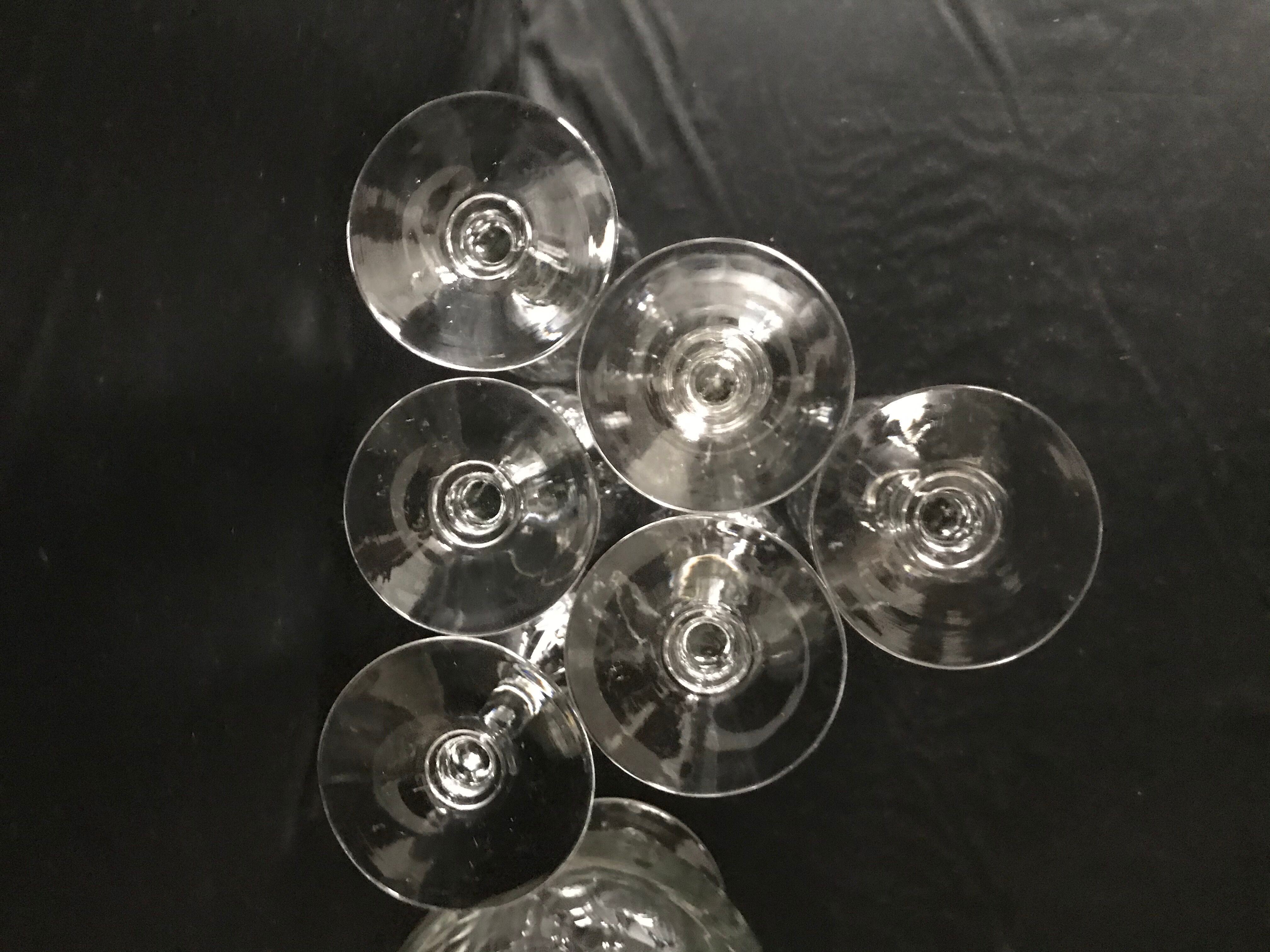 Set of 6 glasses and 1 carafe in style