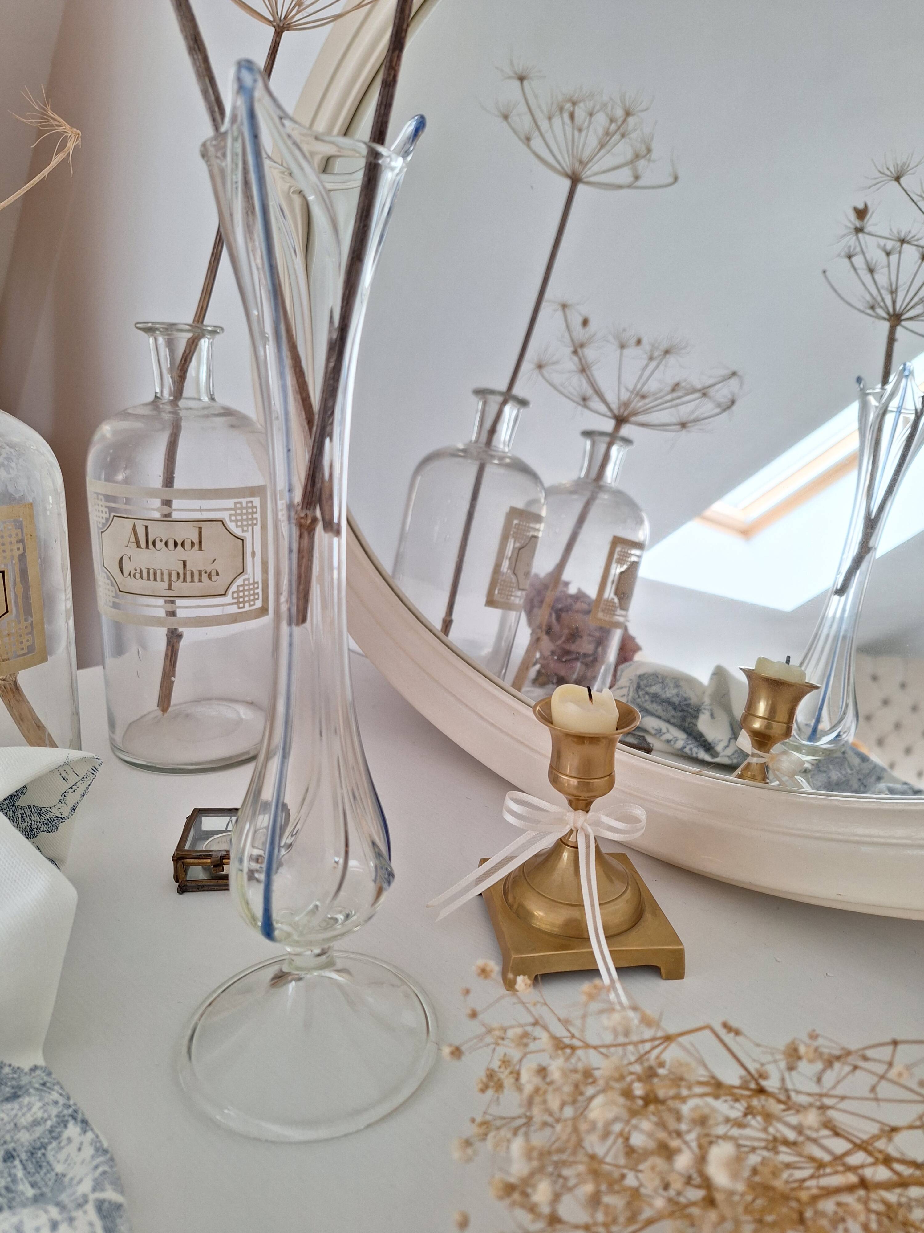 80s blue glass soliflore