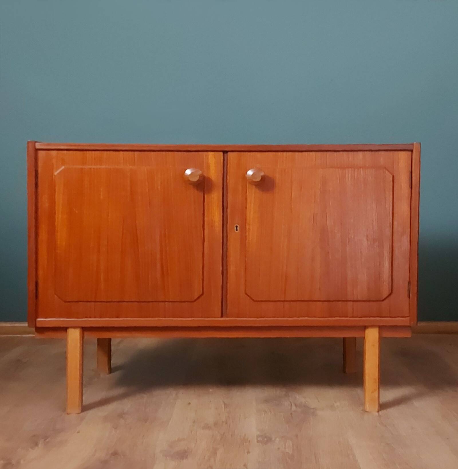 Meuble en teck des années 1960