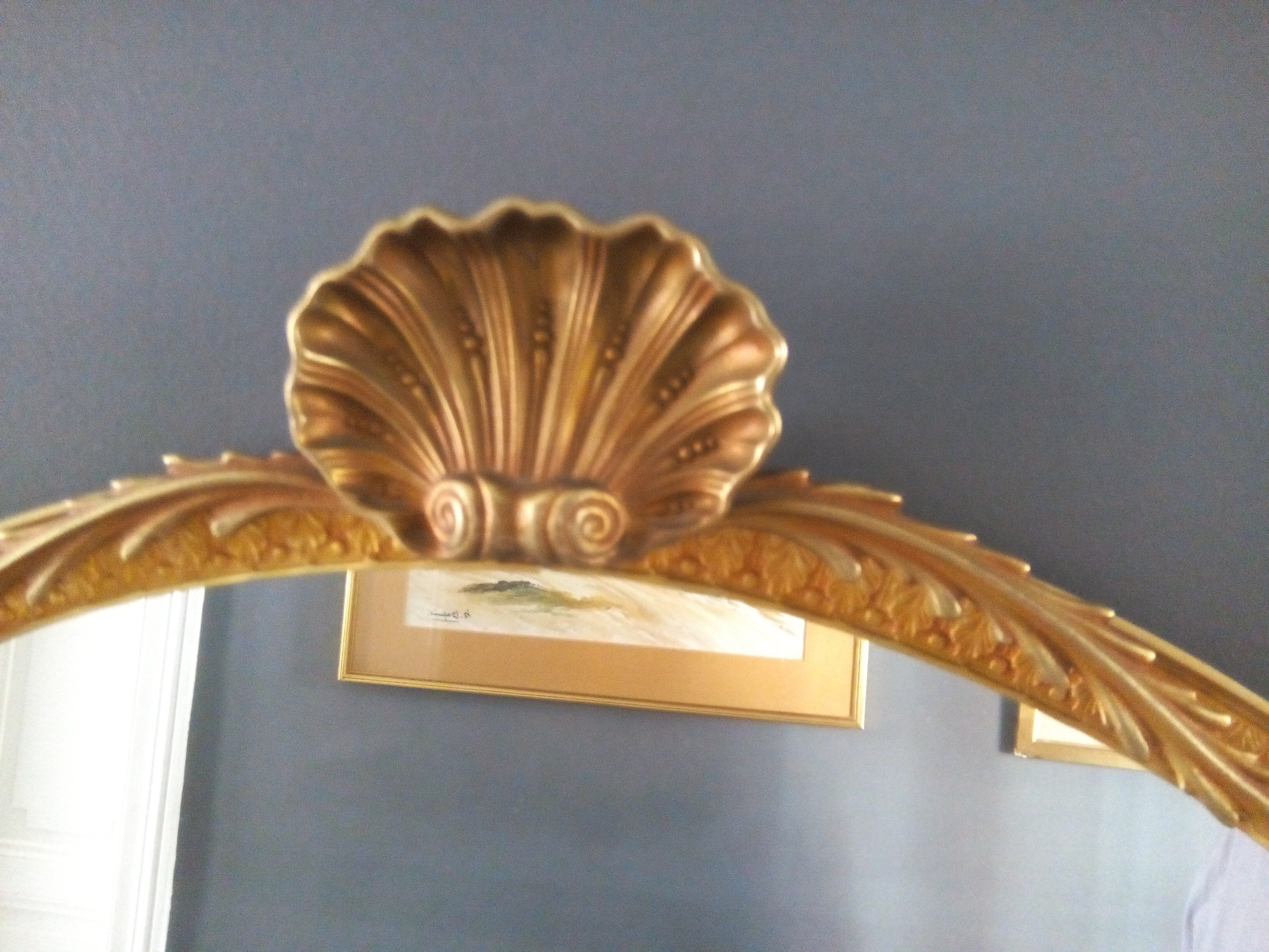 Round mirror gold metal style Louis XV