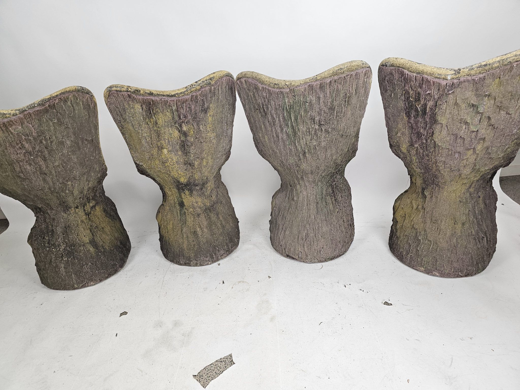 Set of 4 garden chairs stone tree stump