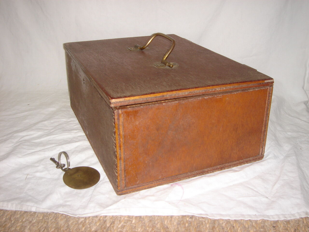 wooden box, secret box