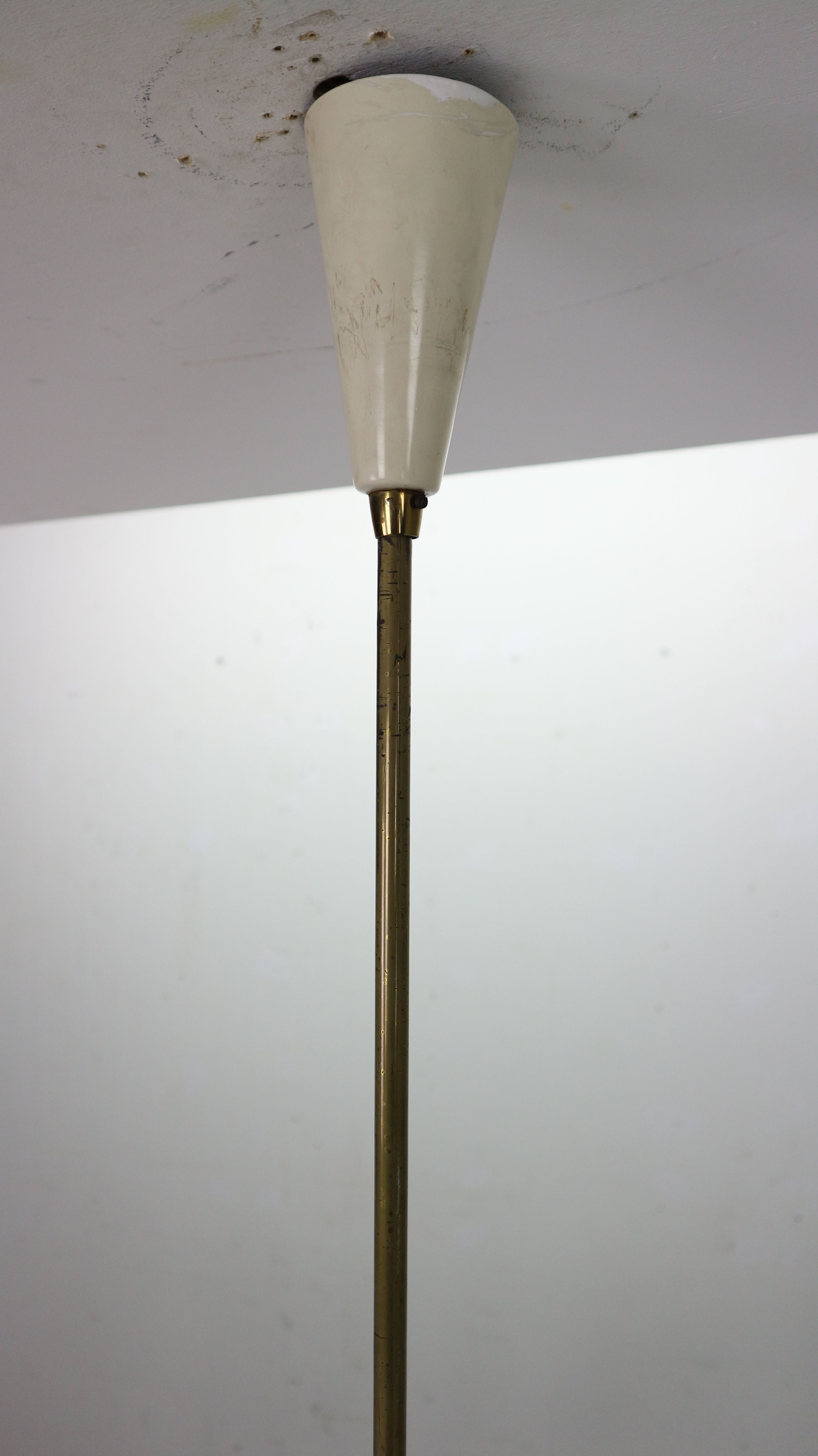 Italian mid-century modern brass and opaline glass chandelier, 1960