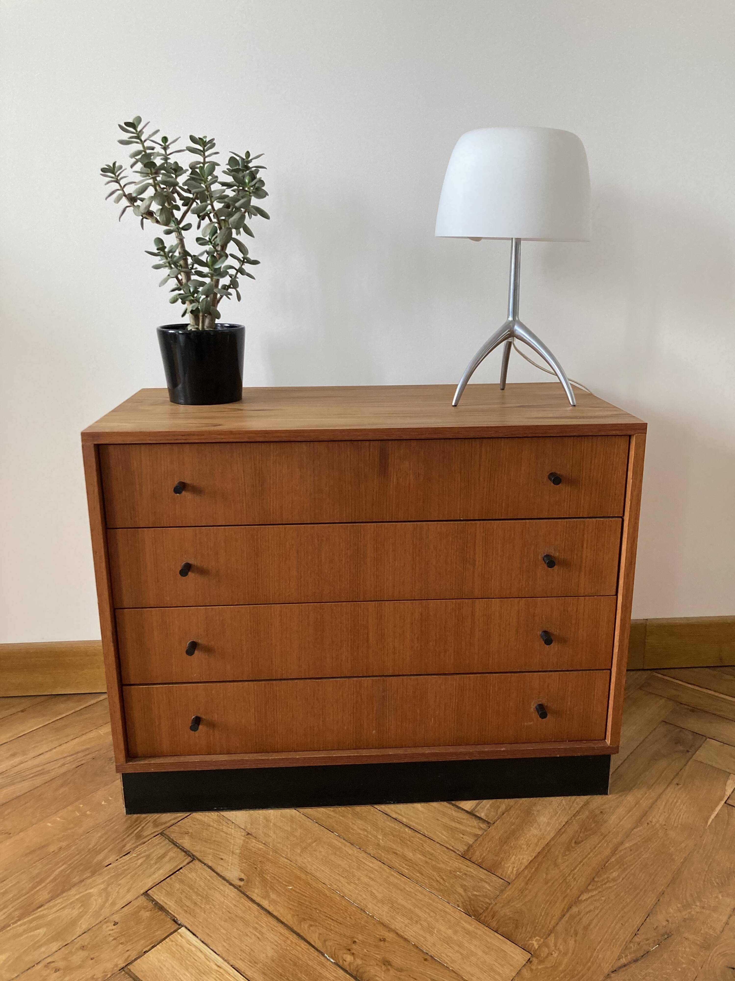 Scandinavian style chest of drawers