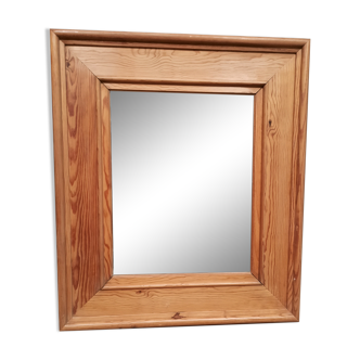 Rectangular mirror pitchpin frame