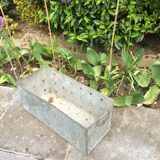 Metal planter