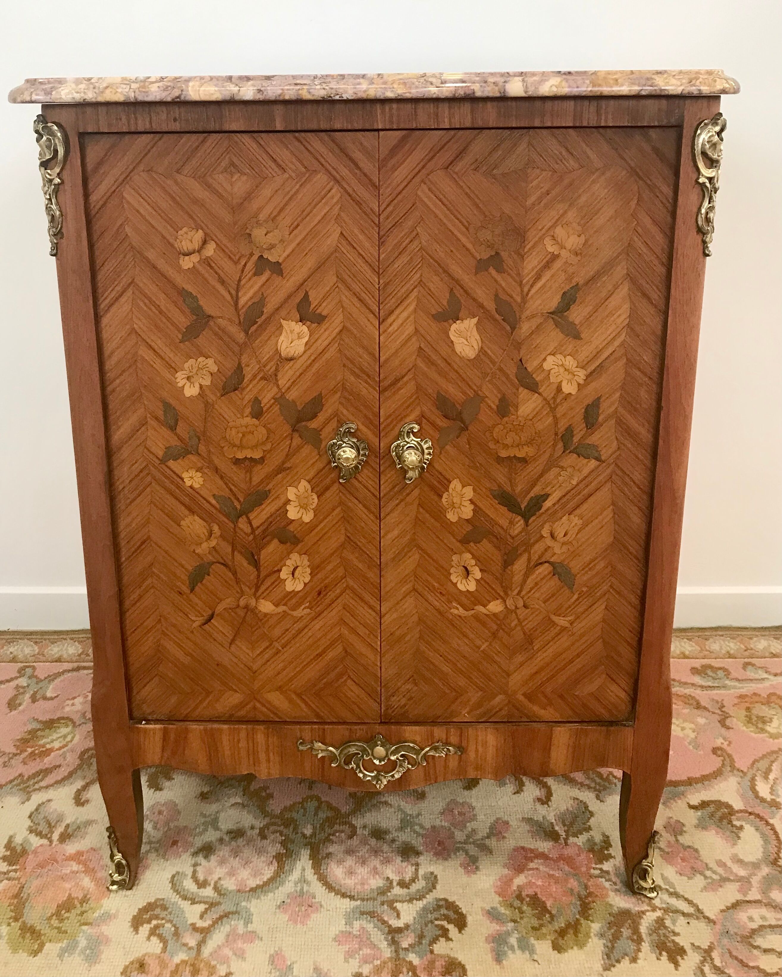 Buffet style Louis XV