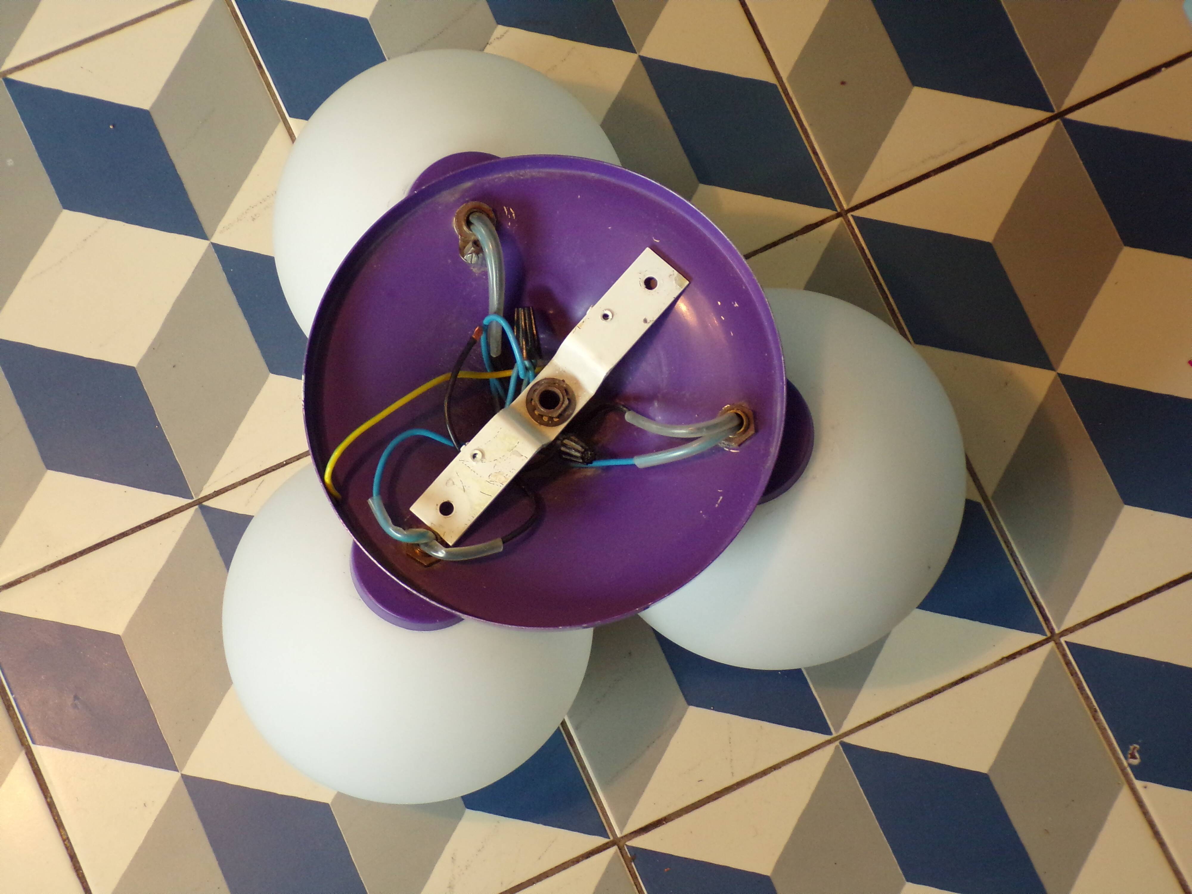 Italian ceiling light 3 lights 1970 purple