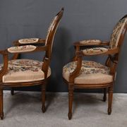 Paire de fauteuils en hêtre, style Louis XVI – début XXe