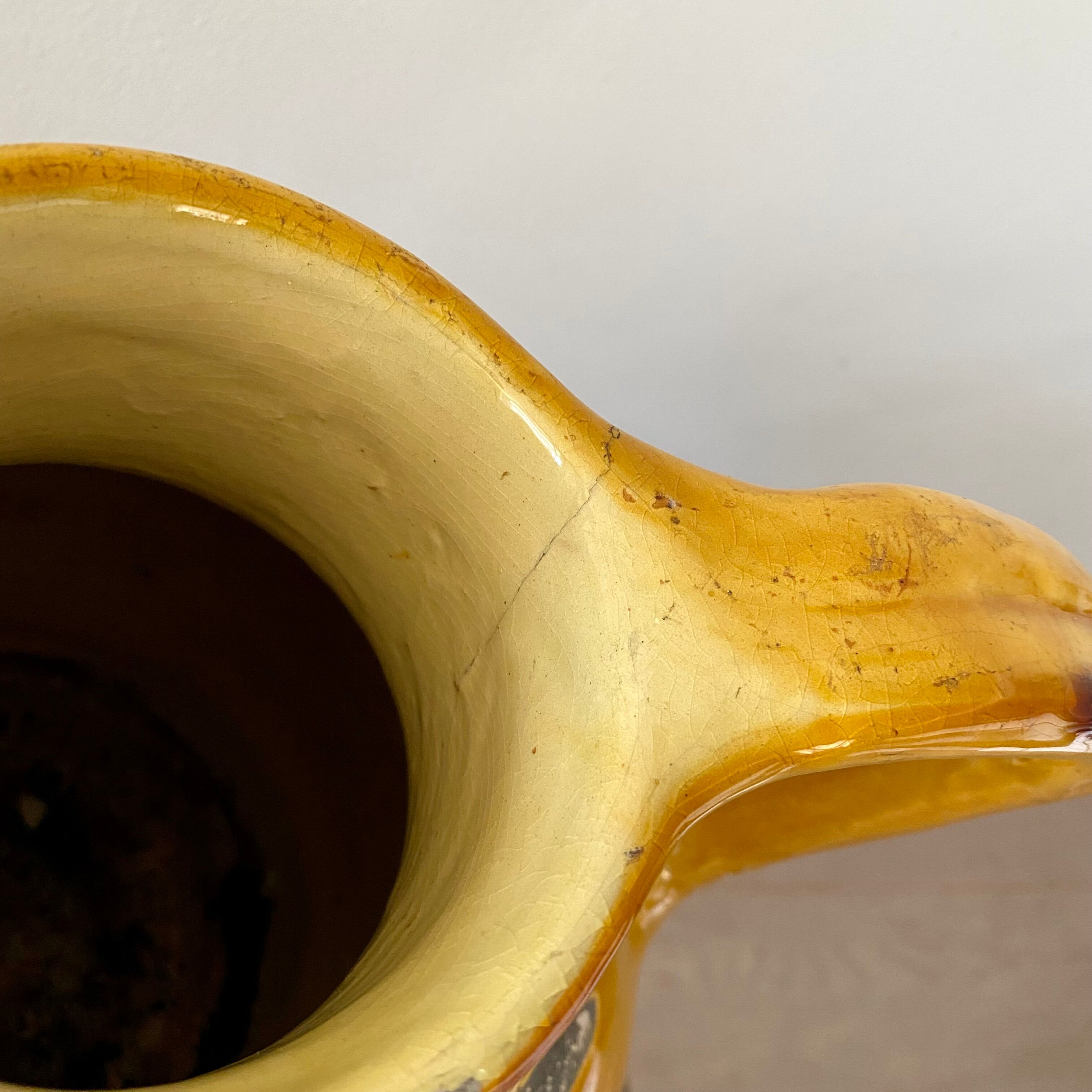 Yellow and green orjol