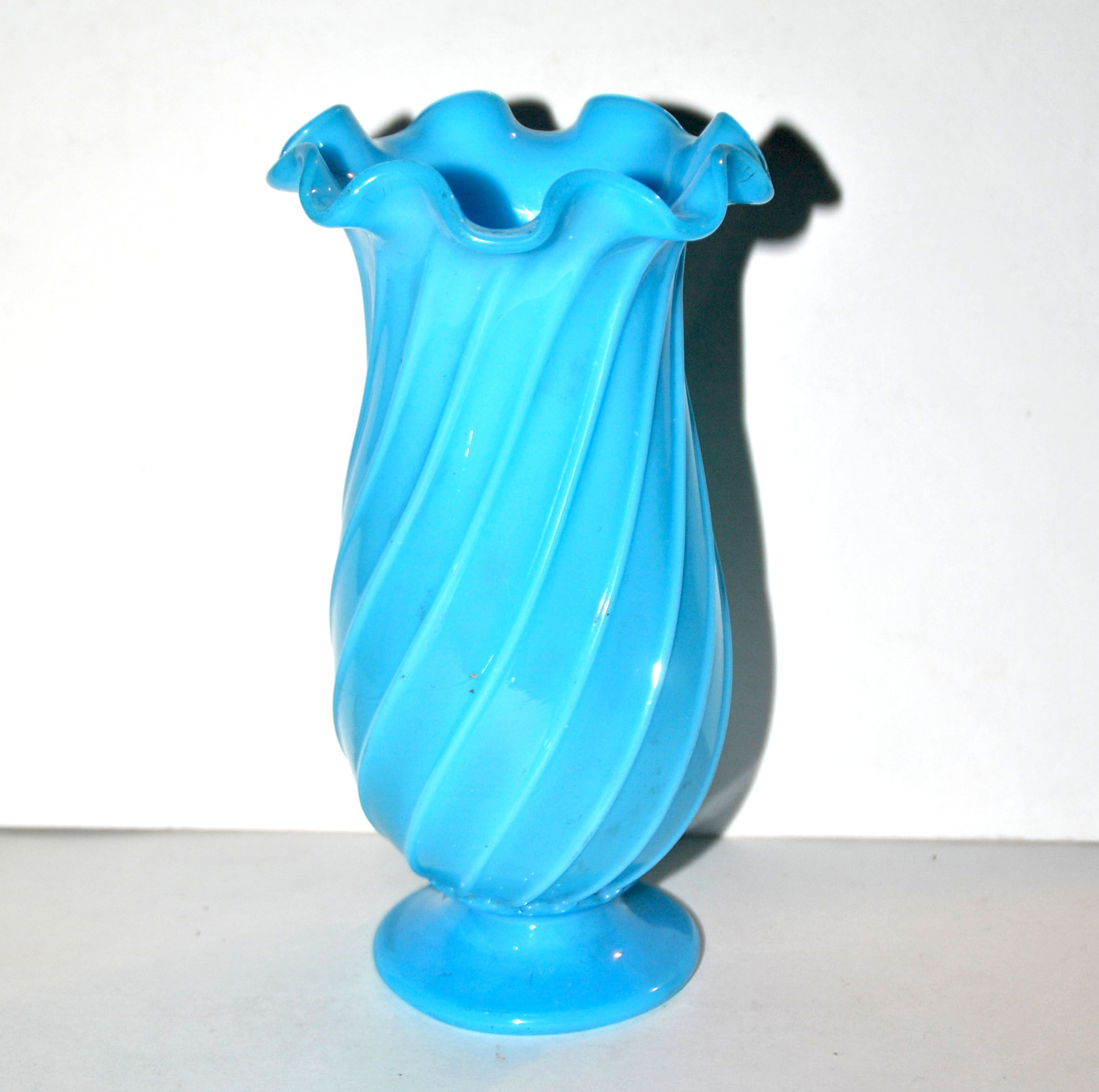Ancient vase in turquoise blue opaline 18.5cm