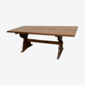 Farmhouse table