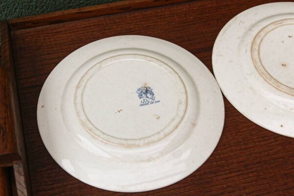 Lot de 6 assiettes terre de fer Jules Vieillard, modèle St buveurs