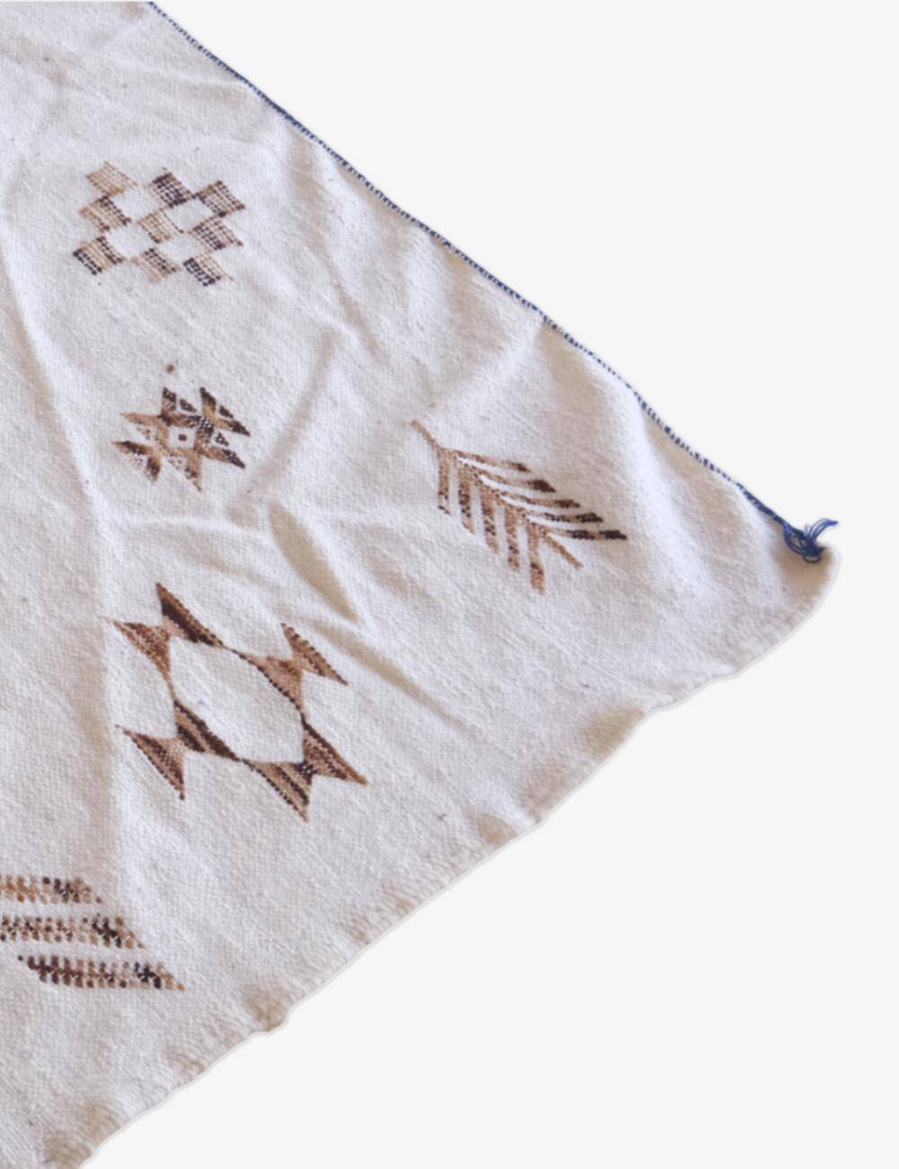 White Kilim Rug with Berber Pattern - 243 x 146 cm