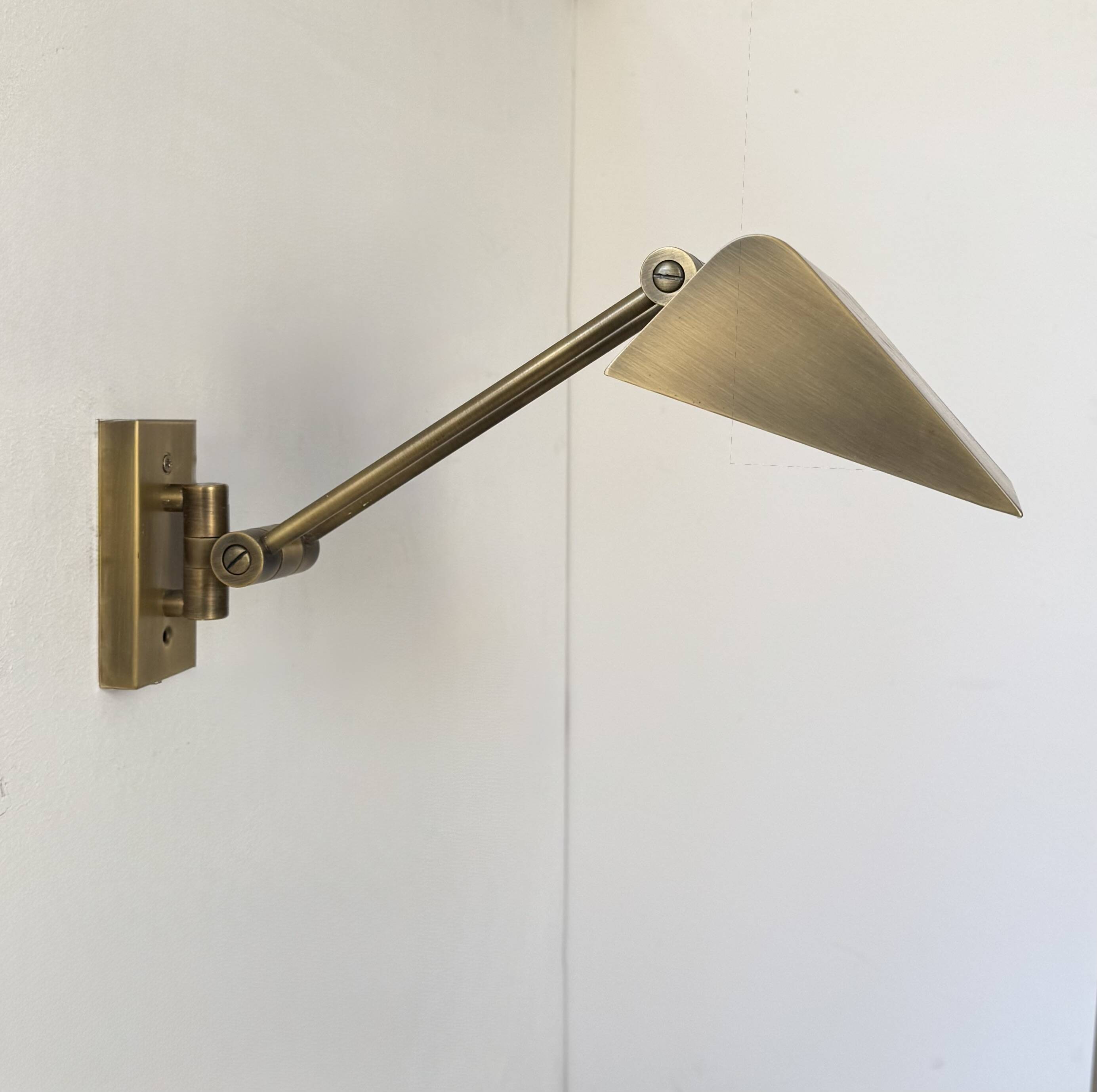 Applique vintage orientable, laiton brossé, France, 1970