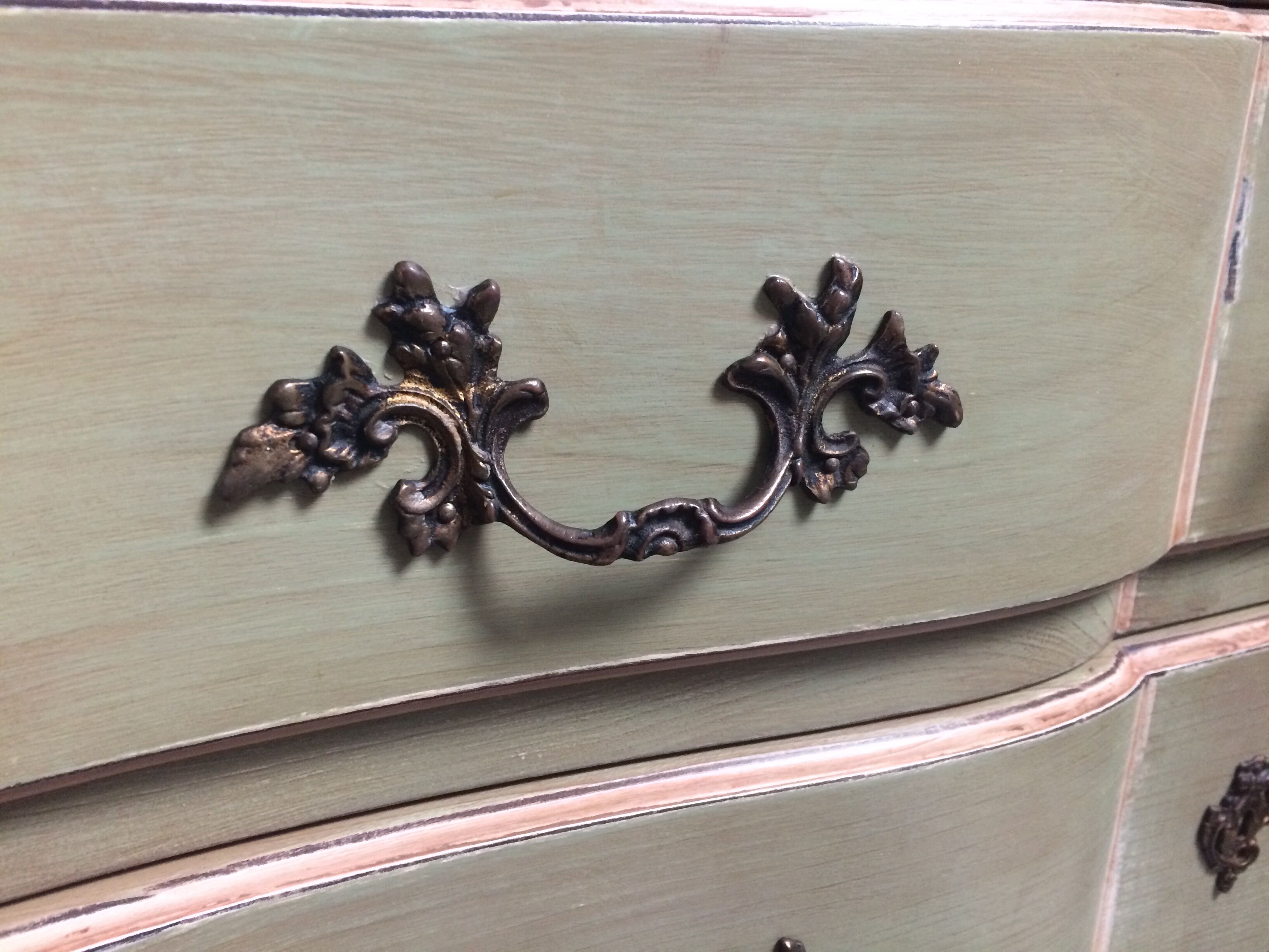 Chest of drawer Louis XV style crossbow