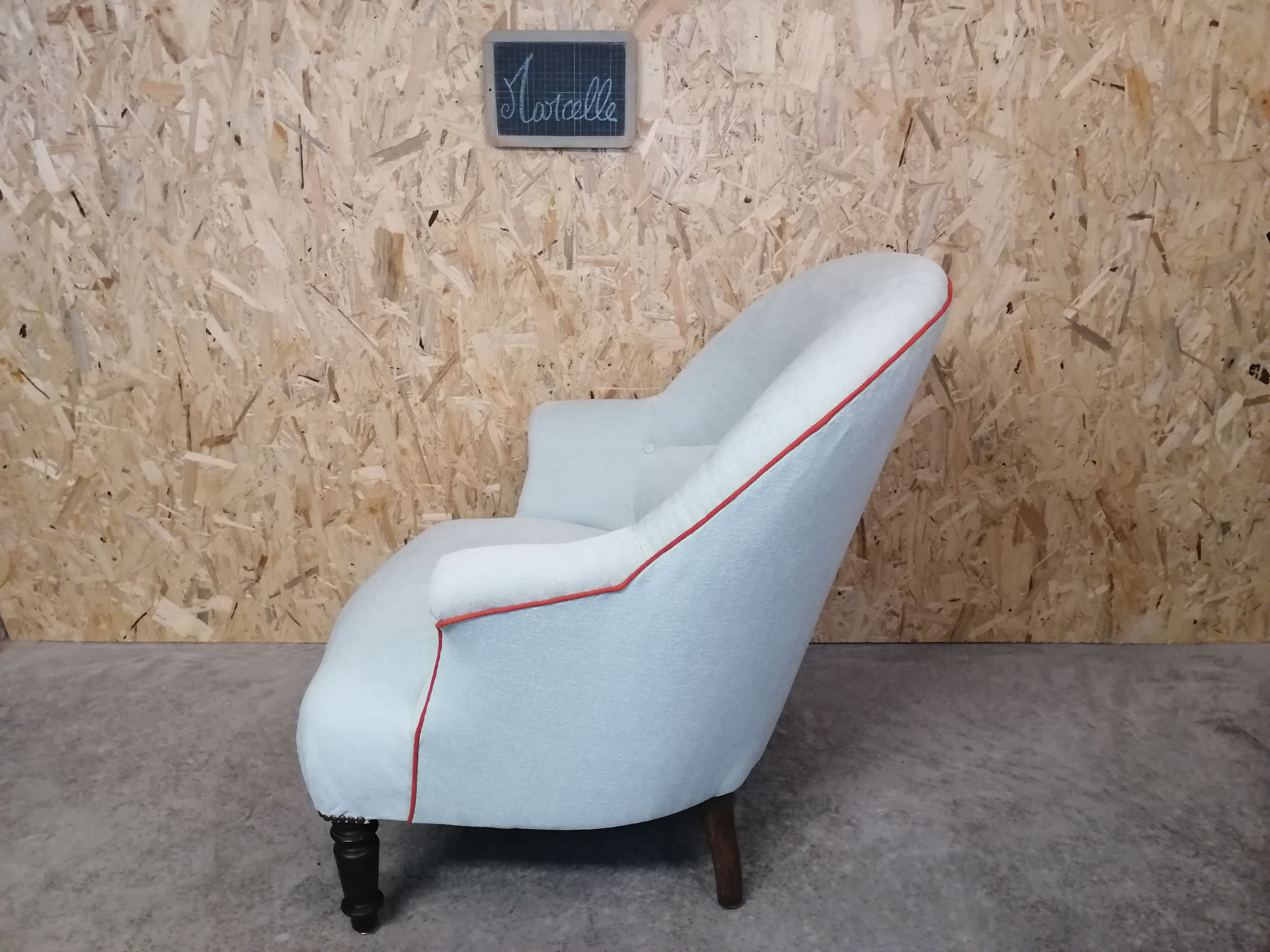 Toad armchair