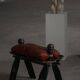 Tabouret selle de chameau marocain rembourré rouge foncé, XXe siècle, Afrique du Nord