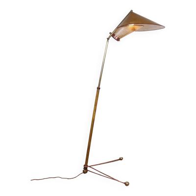 Lampadaire italien en laiton a fut conique réglable en inclinaison et en hauteur 1950