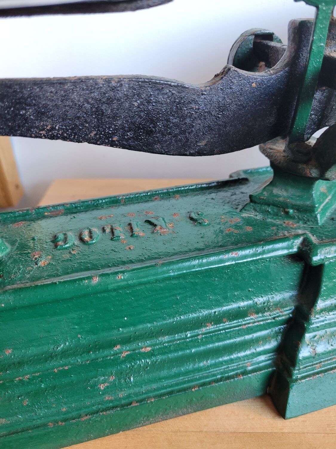 Cast iron scales and copper trays