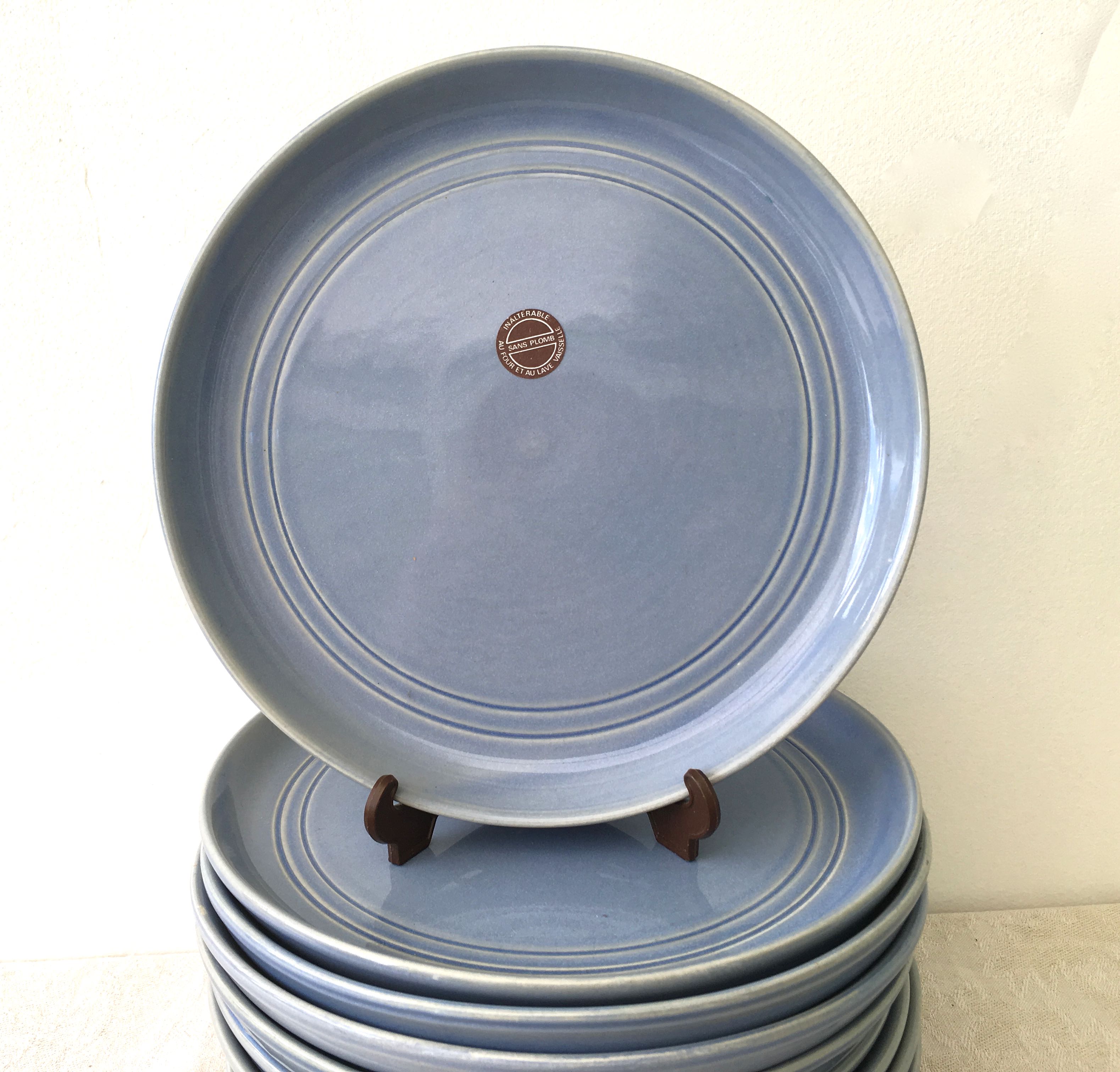 Set de 10 assiettes plates en grès bleu lavande
