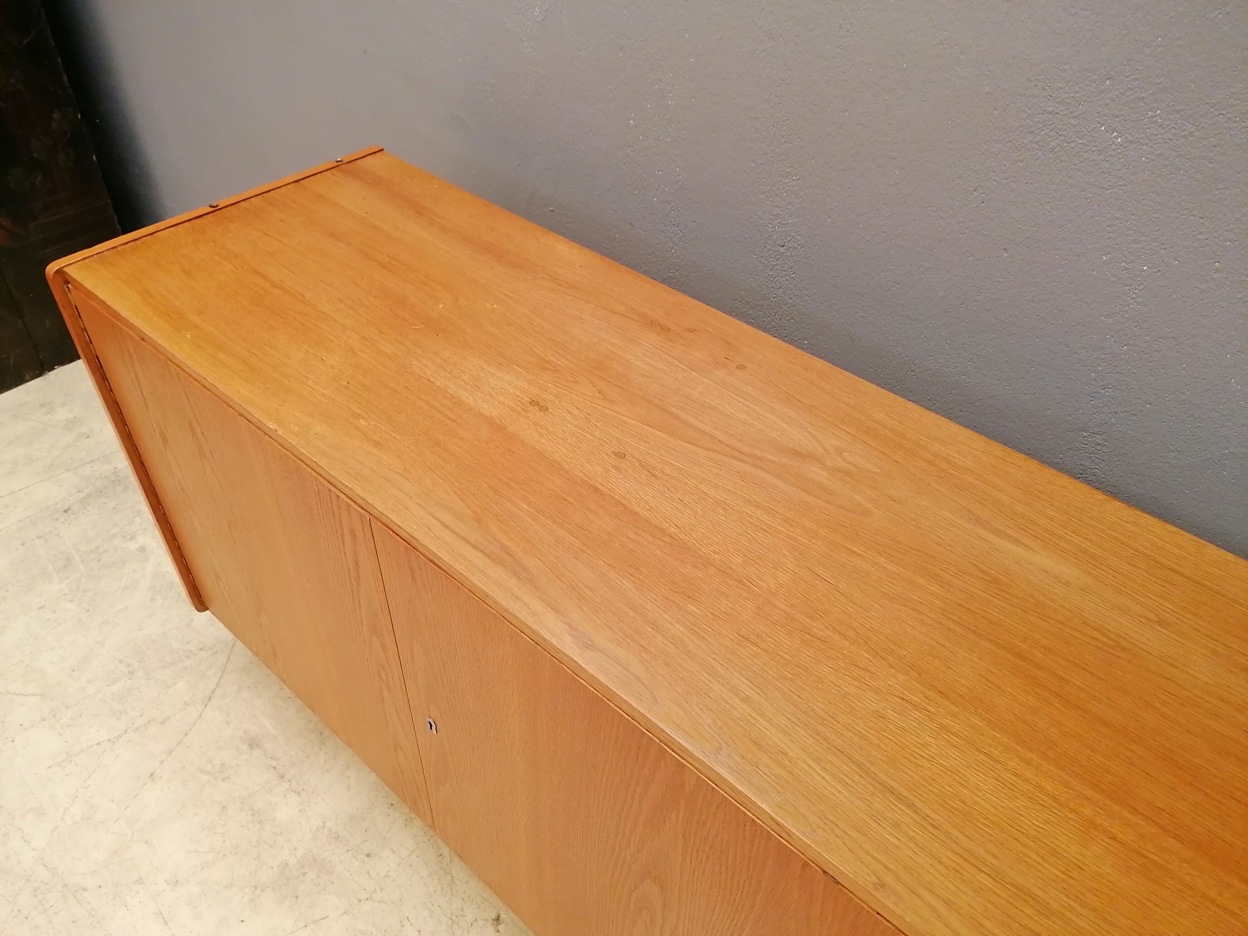 Sideboard Jiroutek U460, 1960