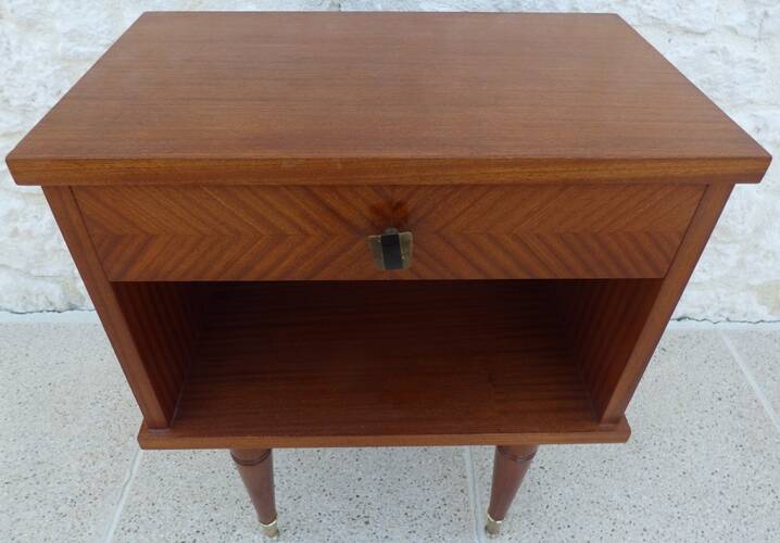 Vintage bedside table with 1 drawer and 1 niche, brass feet - very good condition.