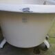 Old rounded emailed bathtub
