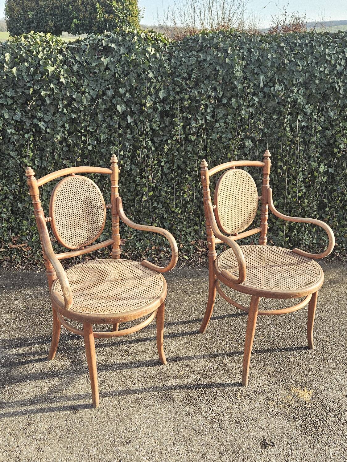 Paire de fauteuils bistrot style thonet