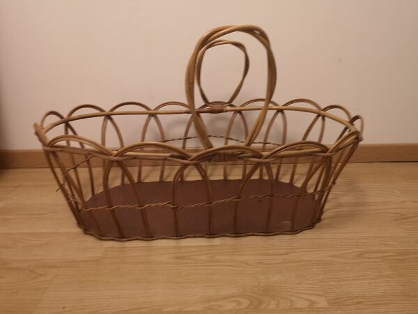 Couffin en osier vintage