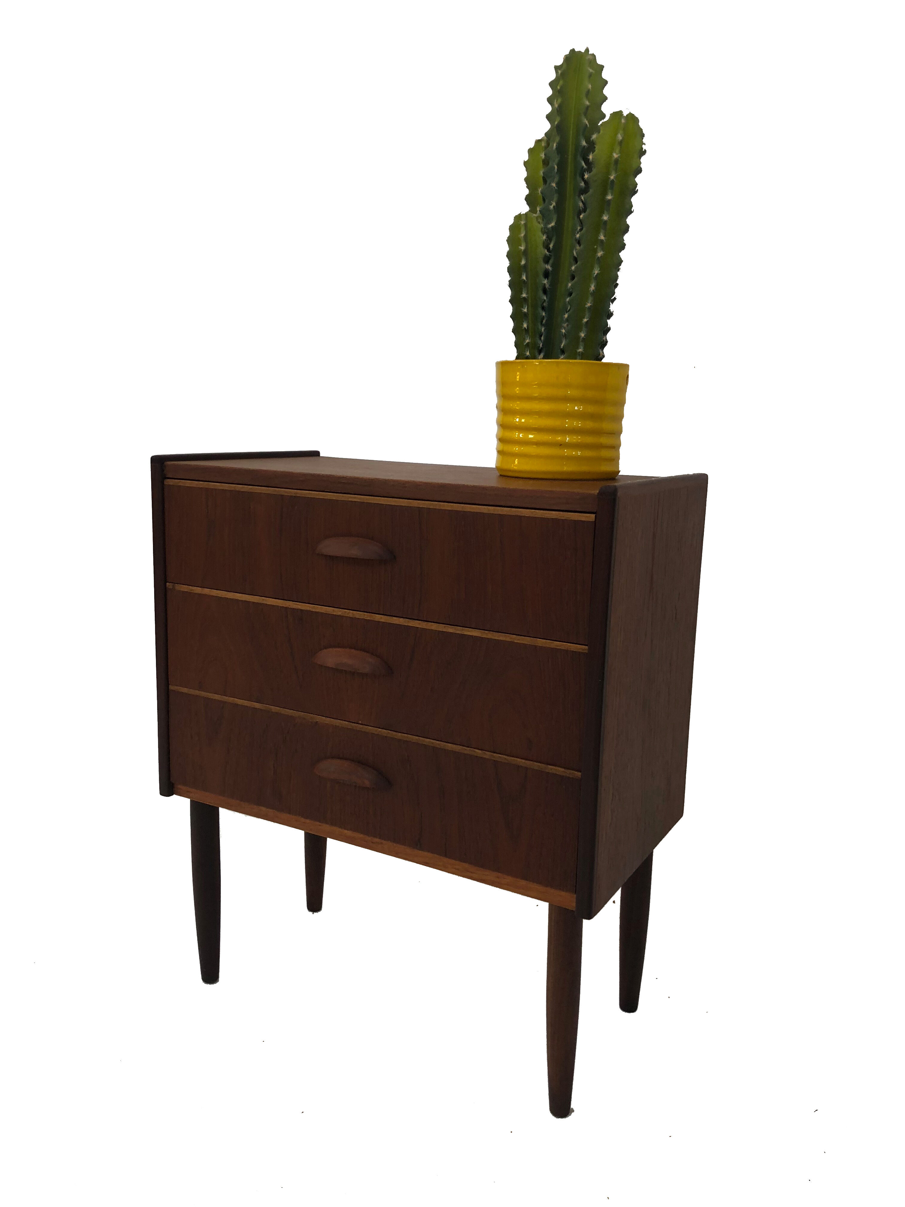 Danish dresser
